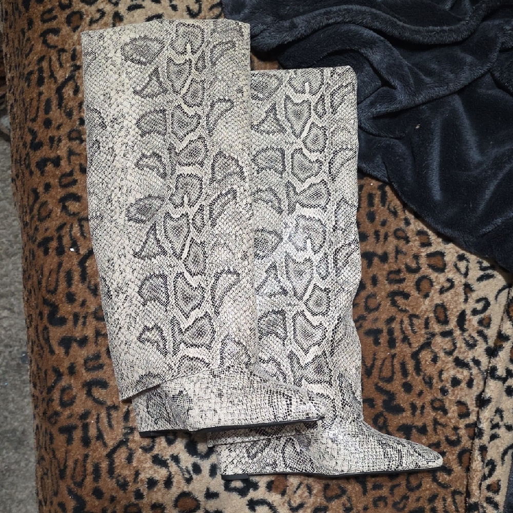 Snakeskin Pattern Knee-High Boots